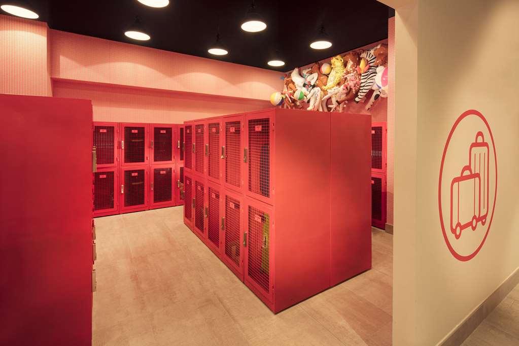 Rove Downtown Hotel Dubai Amenities photo